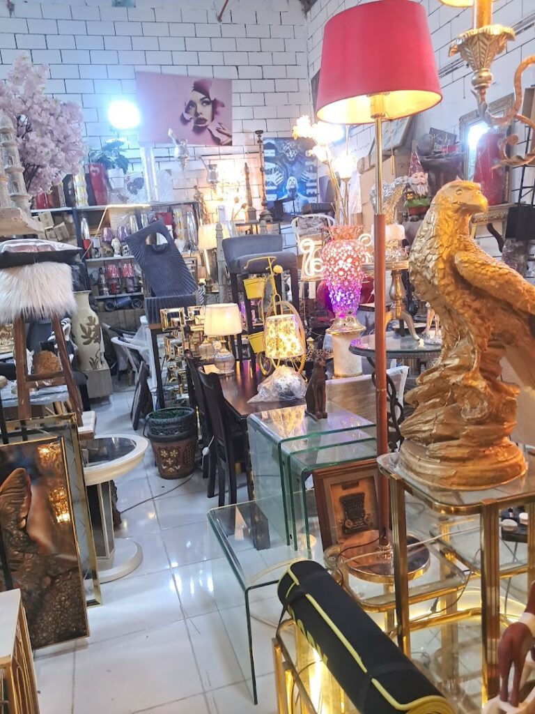 Company image شركة متخصصة لشراء الأثاث المستعمل فرع جدة